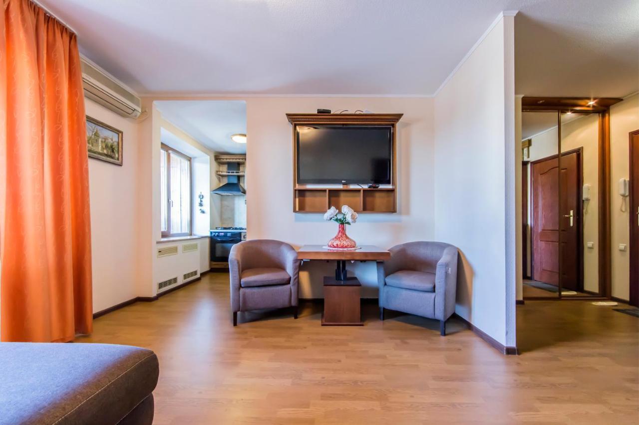 Two-Room Apartments On Maidan Nezavisimosti Kijev Kültér fotó
