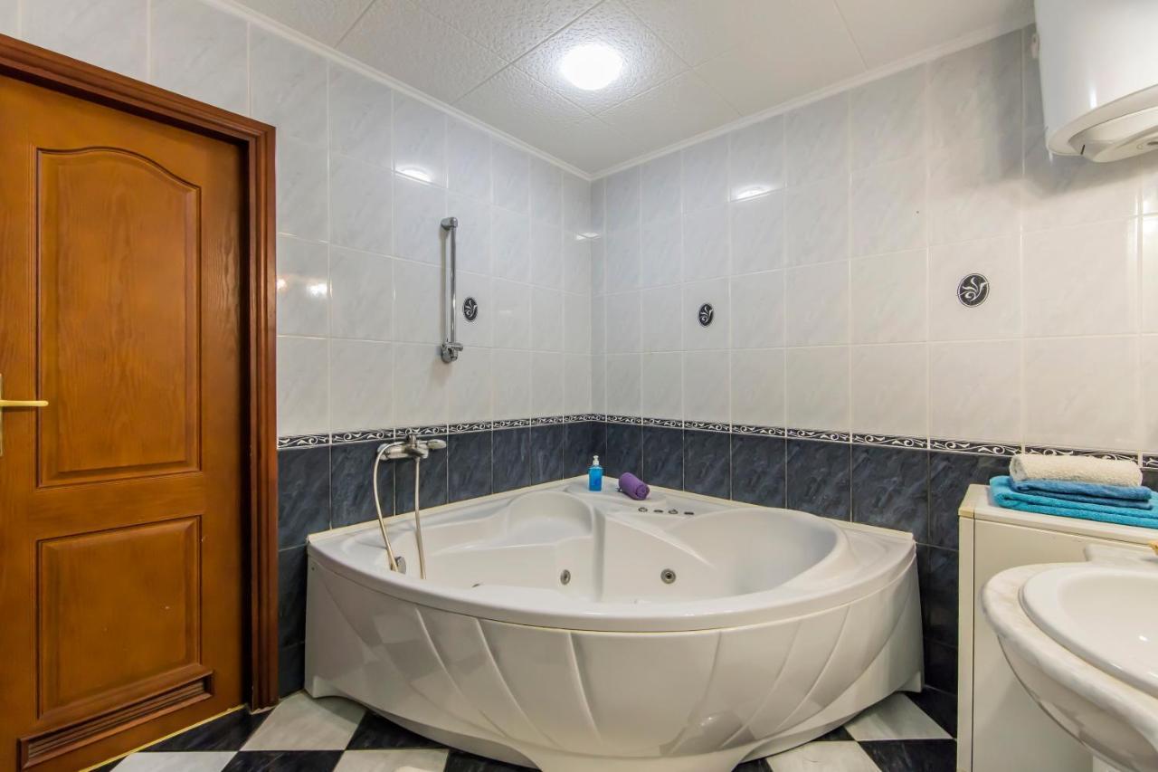 Two-Room Apartments On Maidan Nezavisimosti Kijev Kültér fotó